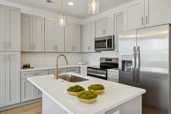 $330,000 | 123 High Pk Circle, Unit 123, Lebanon, TN 37087