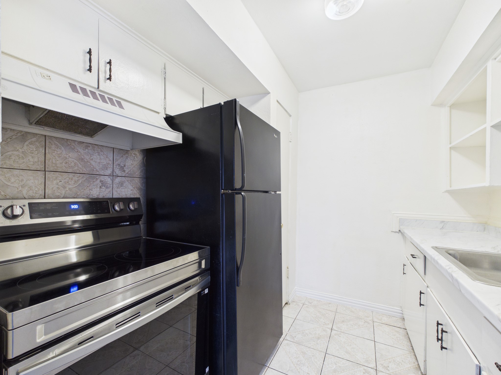 6500 Rampart Street, Unit 28 Houston, TX 77081 - Photo 11 of 19
