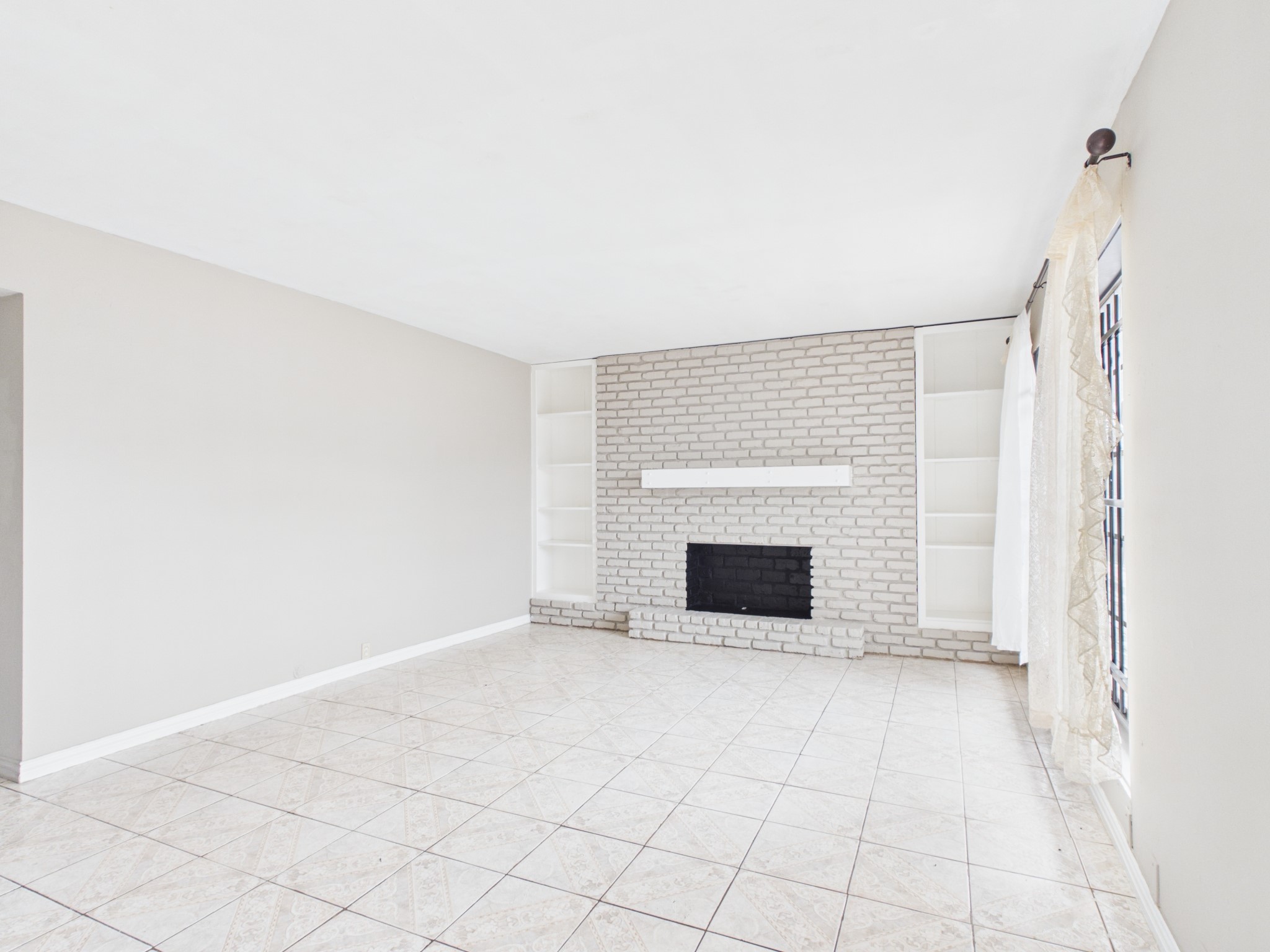 6500 Rampart Street, Unit 28 Houston, TX 77081 - Photo 7 of 19