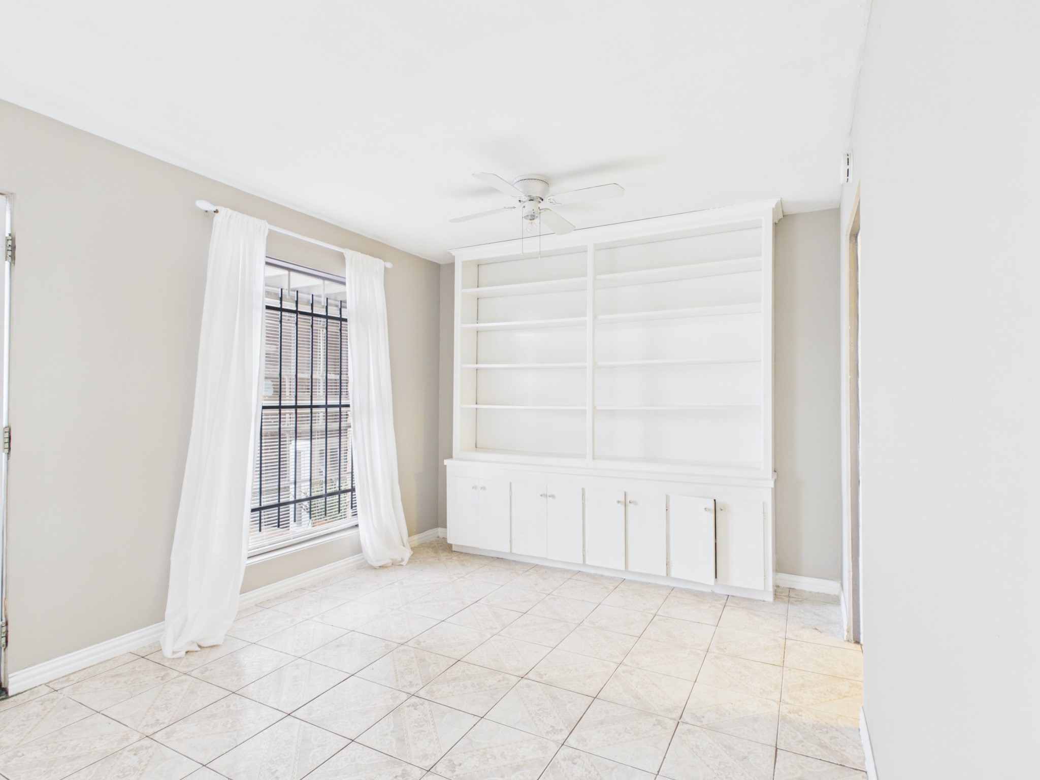 6500 Rampart Street, Unit 28 Houston, TX 77081 - Photo 9 of 19