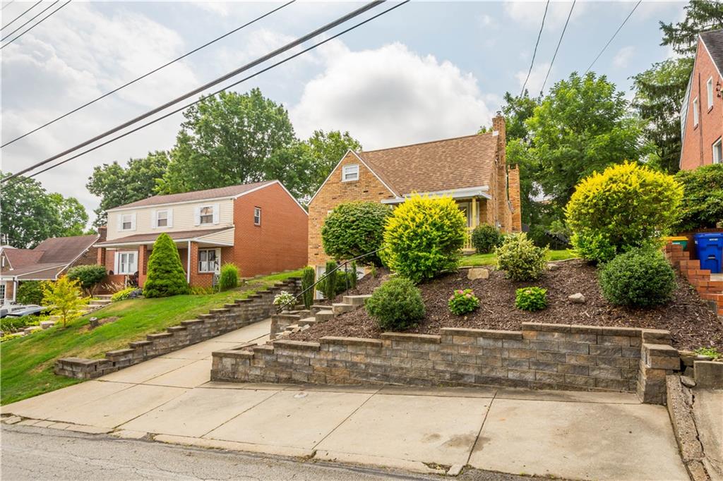 512 Highview Road Pittsburgh, PA 15234 - Photo 4 of 48