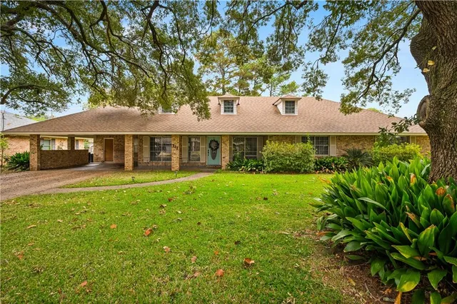 $299,900 | 711 Tanglewood Drive, Alexandria, LA 71303