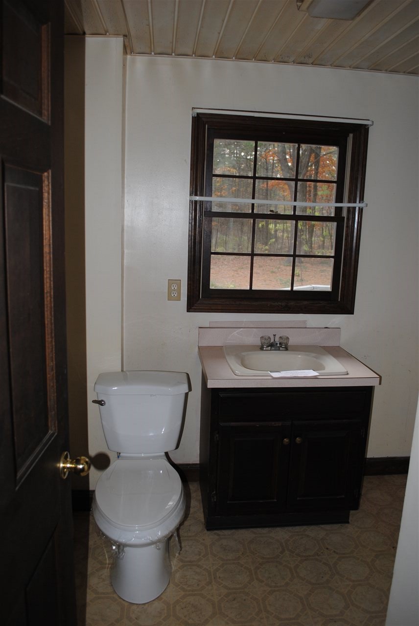 205 Old Dover Road Rochester, NH 03867 - Photo 8 of 16
