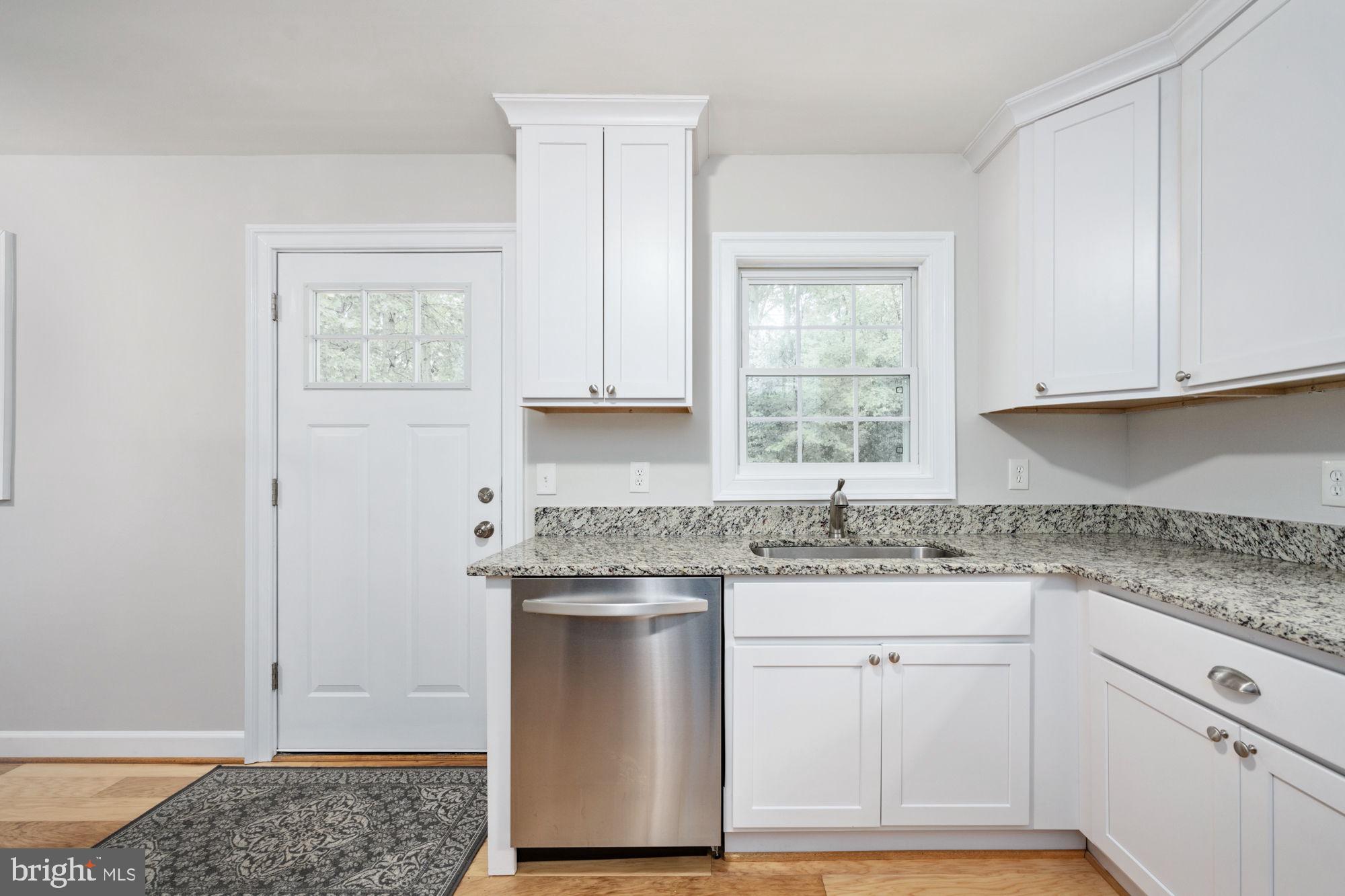 13099 Sillamon Road Goldvein, VA 22720 - Photo 3 of 57 Gallery Image 3