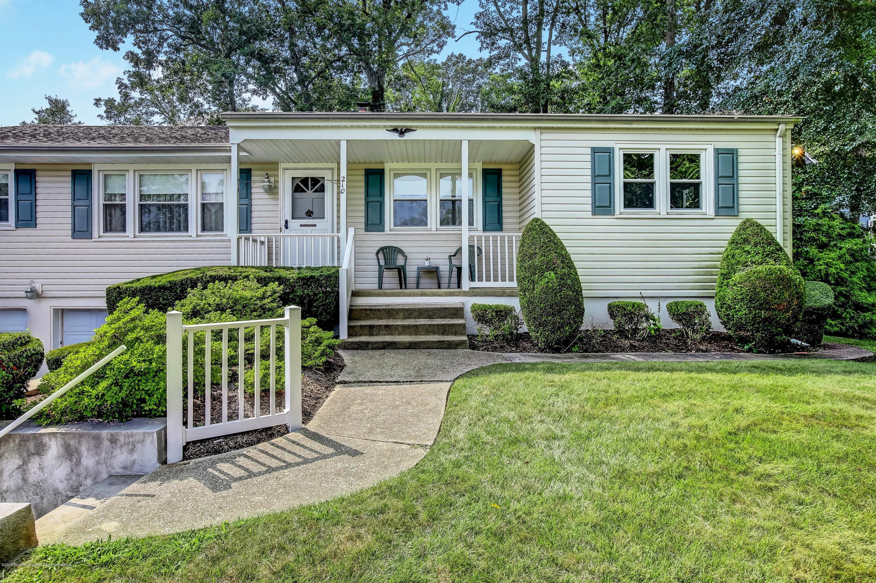 210 Valley Road Neptune Township, NJ 07753 - Photo 3 of 25 003_50771092