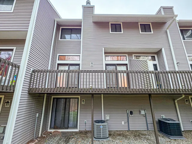 $349,900 | 908 Mill Pond Drive, Unit 908, South Windsor, CT 06074