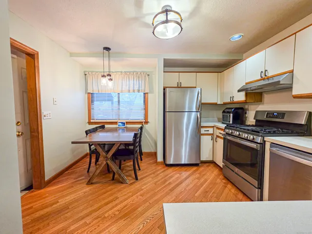 $349,900 | 908 Mill Pond Drive, Unit 908, South Windsor, CT 06074