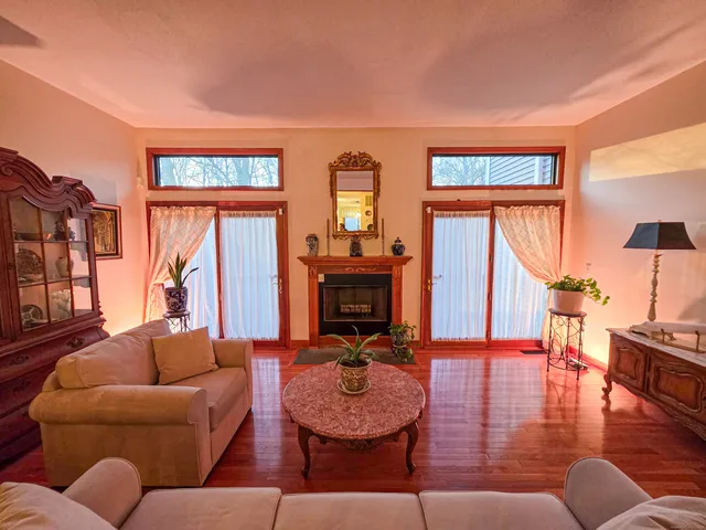 $349,900 | 908 Mill Pond Drive, Unit 908, South Windsor, CT 06074