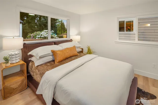 $1,095,000 | 10541 Ashworth Avenue North, Seattle, WA 98133