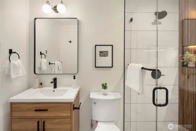 $1,095,000 | 10541 Ashworth Avenue North, Seattle, WA 98133