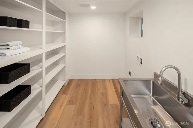 $1,095,000 | 10541 Ashworth Avenue North, Seattle, WA 98133