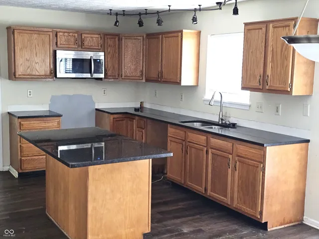 $3,600 | 3916 Jekyll Court, Indianapolis, IN 46237