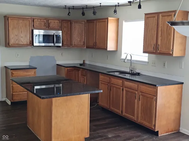 $3,600 | 3916 Jekyll Court, Indianapolis, IN 46237