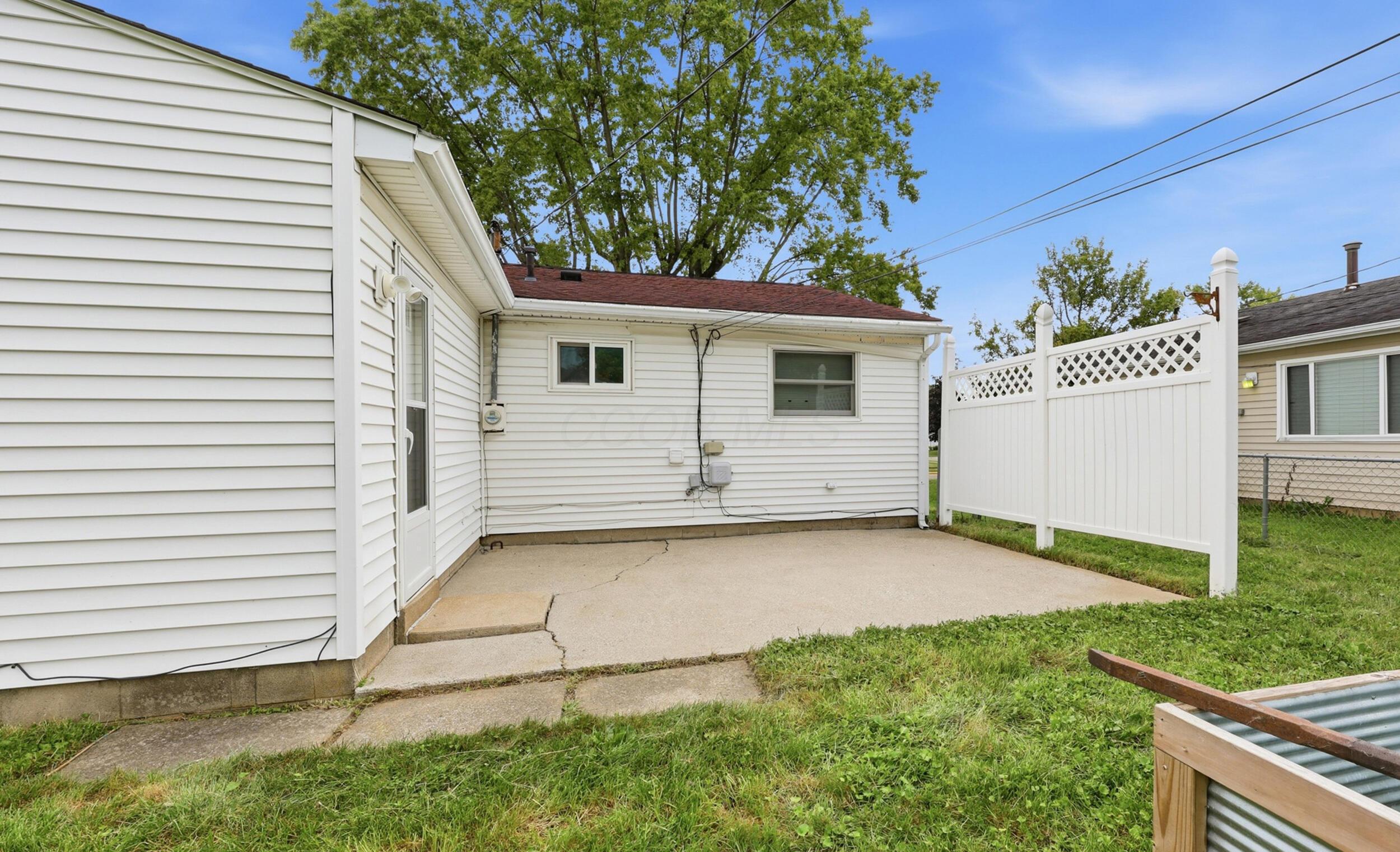 177 Redmond Road Columbus, OH 43228 - Photo 21 of 21 072A7636
