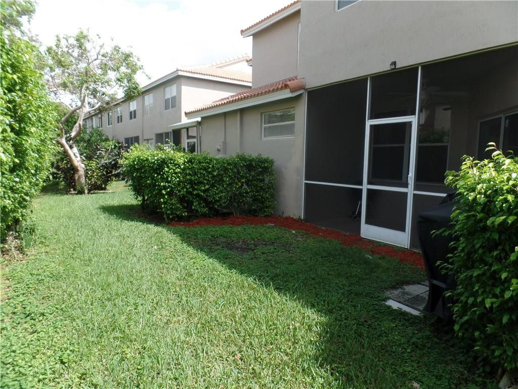 20951 Vía Jasmine, Unit 2 Boca Raton, FL 33428 - Photo 23 of 39 Photo 23