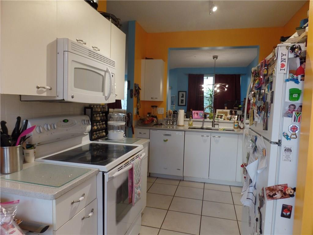 20951 Vía Jasmine, Unit 2 Boca Raton, FL 33428 - Photo 5 of 39 Photo 5