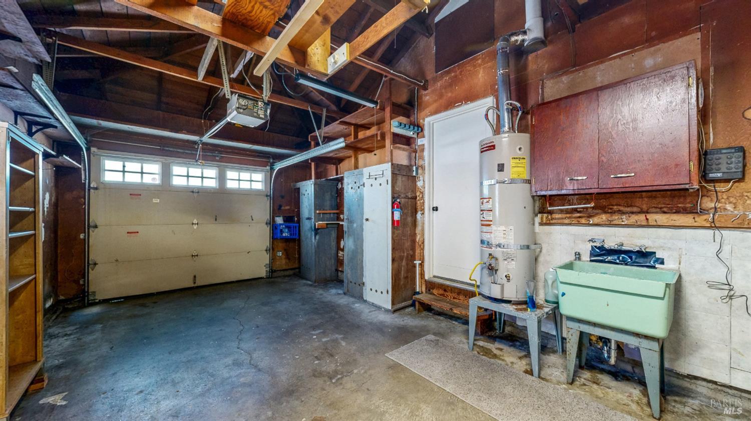 809 Maple Avenue Vallejo, CA 94591 - Photo 44 of 46 a view of room with wooden floor