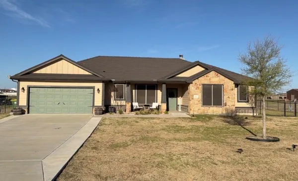 $4,500 | 208 Crest Lane, Decatur, TX 76234