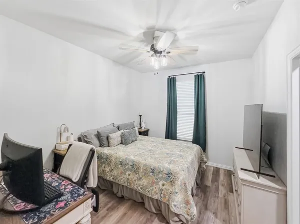 $4,500 | 208 Crest Lane, Decatur, TX 76234