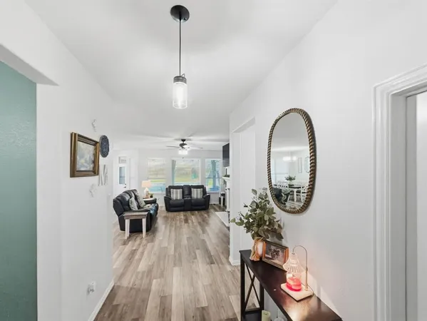 $4,500 | 208 Crest Lane, Decatur, TX 76234