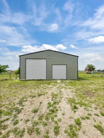 $4,500 | 208 Crest Lane, Decatur, TX 76234