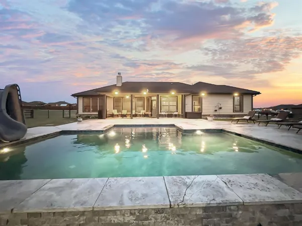 $4,500 | 208 Crest Lane, Decatur, TX 76234