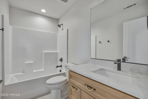 $499,000 | 308 Victoria Street, Sunnyside, WA 98944