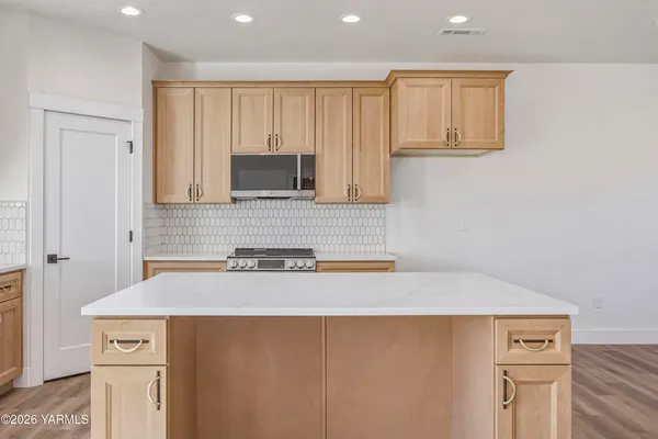 $499,000 | 308 Victoria Street, Sunnyside, WA 98944