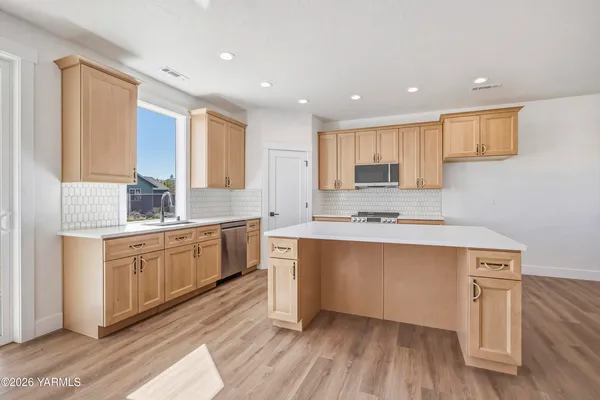 $499,000 | 308 Victoria Street, Sunnyside, WA 98944