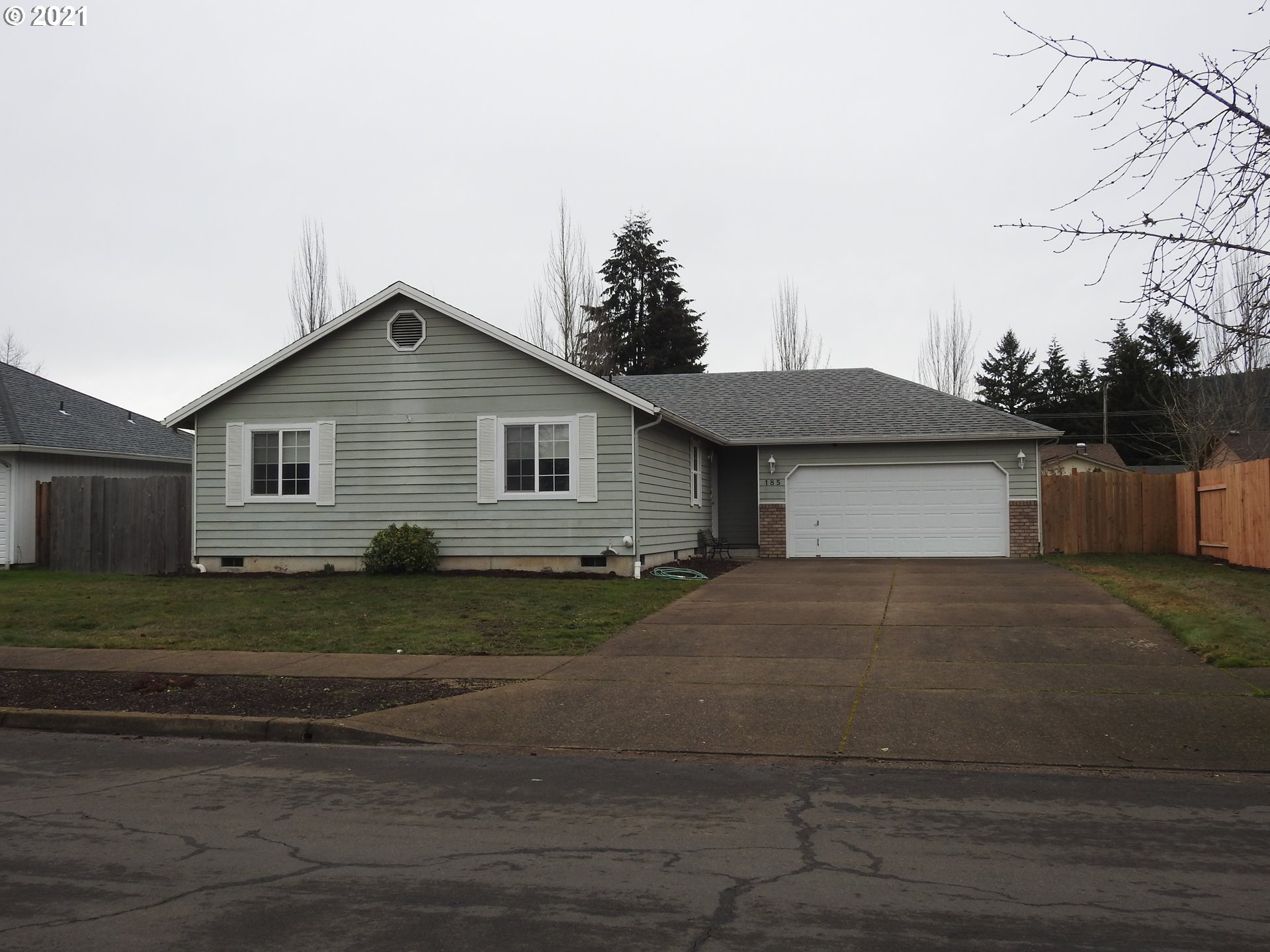 185 65th Place Springfield, OR 97478 - Photo 1 of 30