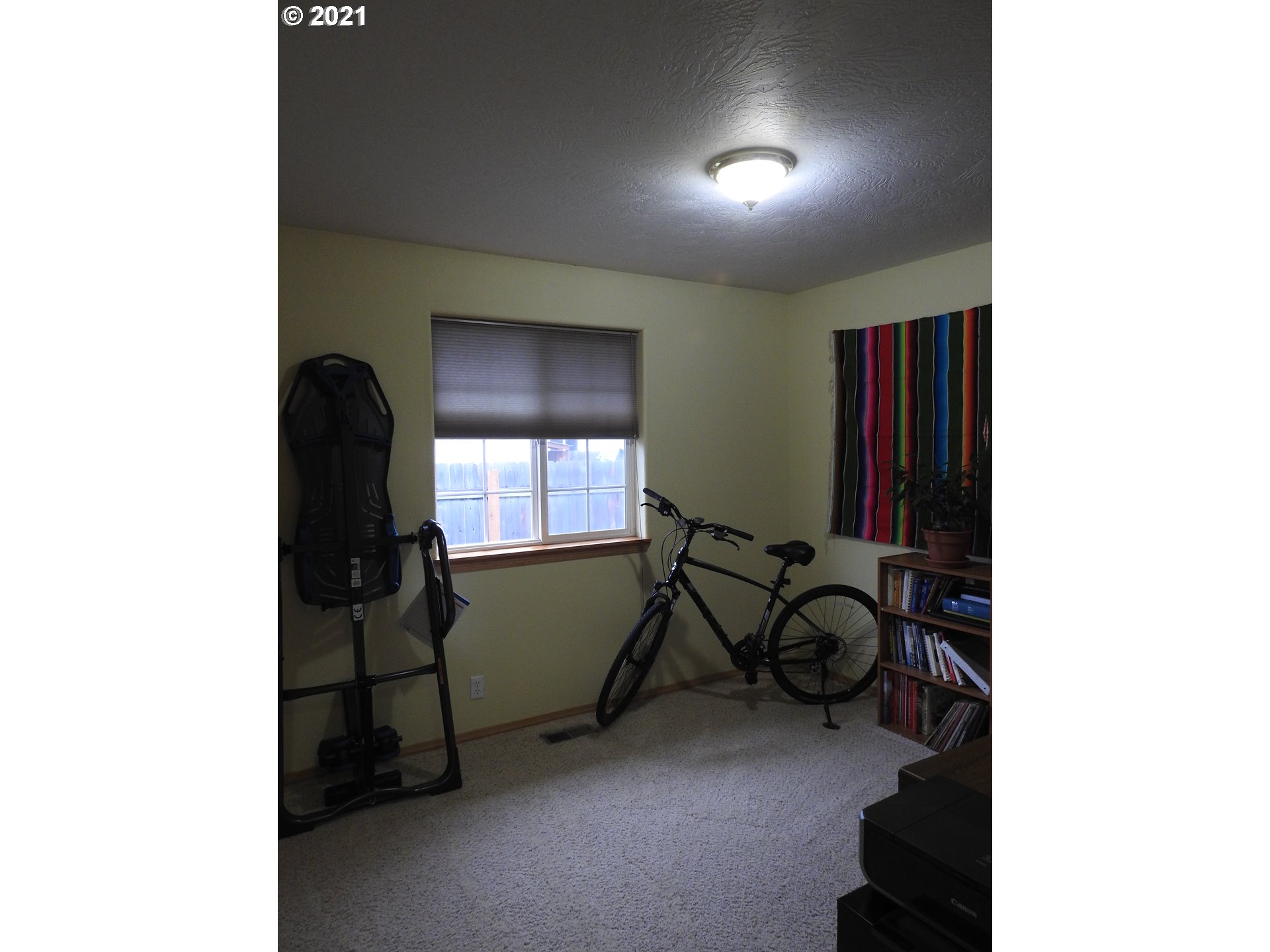 185 65th Place Springfield, OR 97478 - Photo 13 of 30