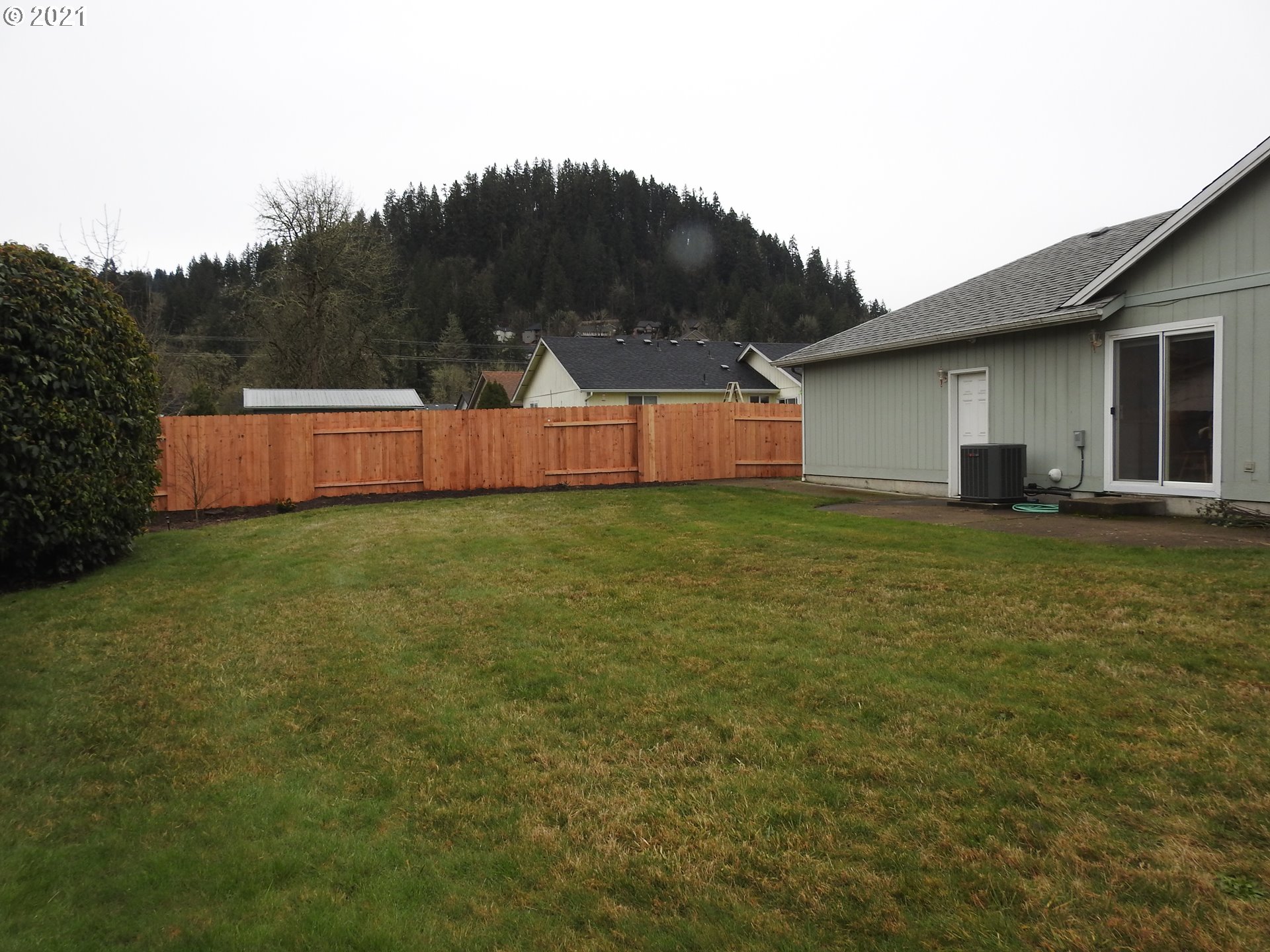 185 65th Place Springfield, OR 97478 - Photo 23 of 30