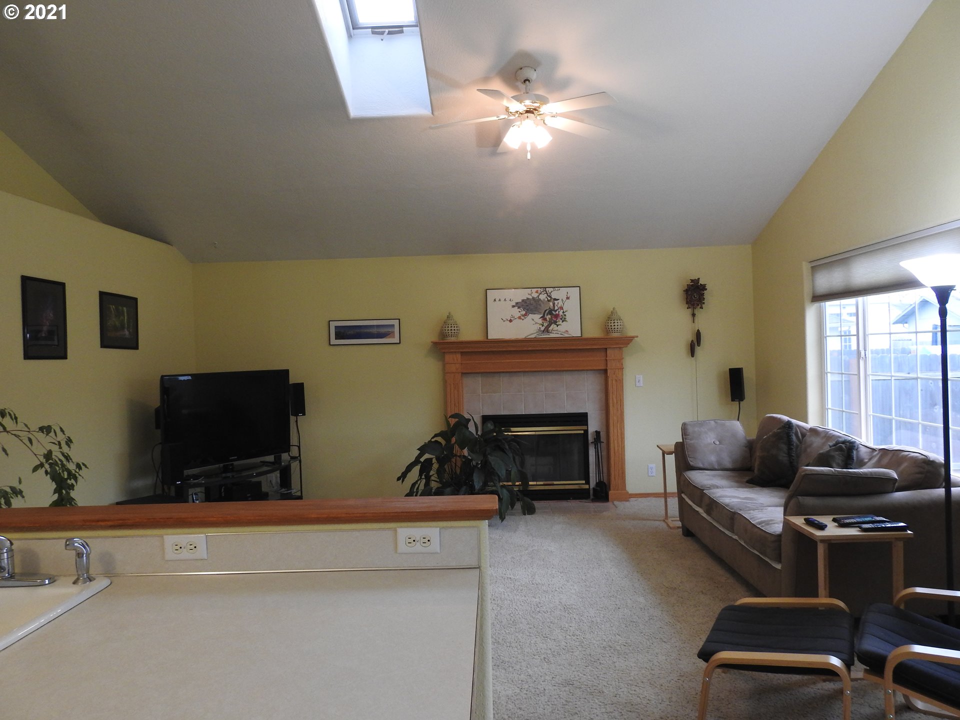 185 65th Place Springfield, OR 97478 - Photo 5 of 30