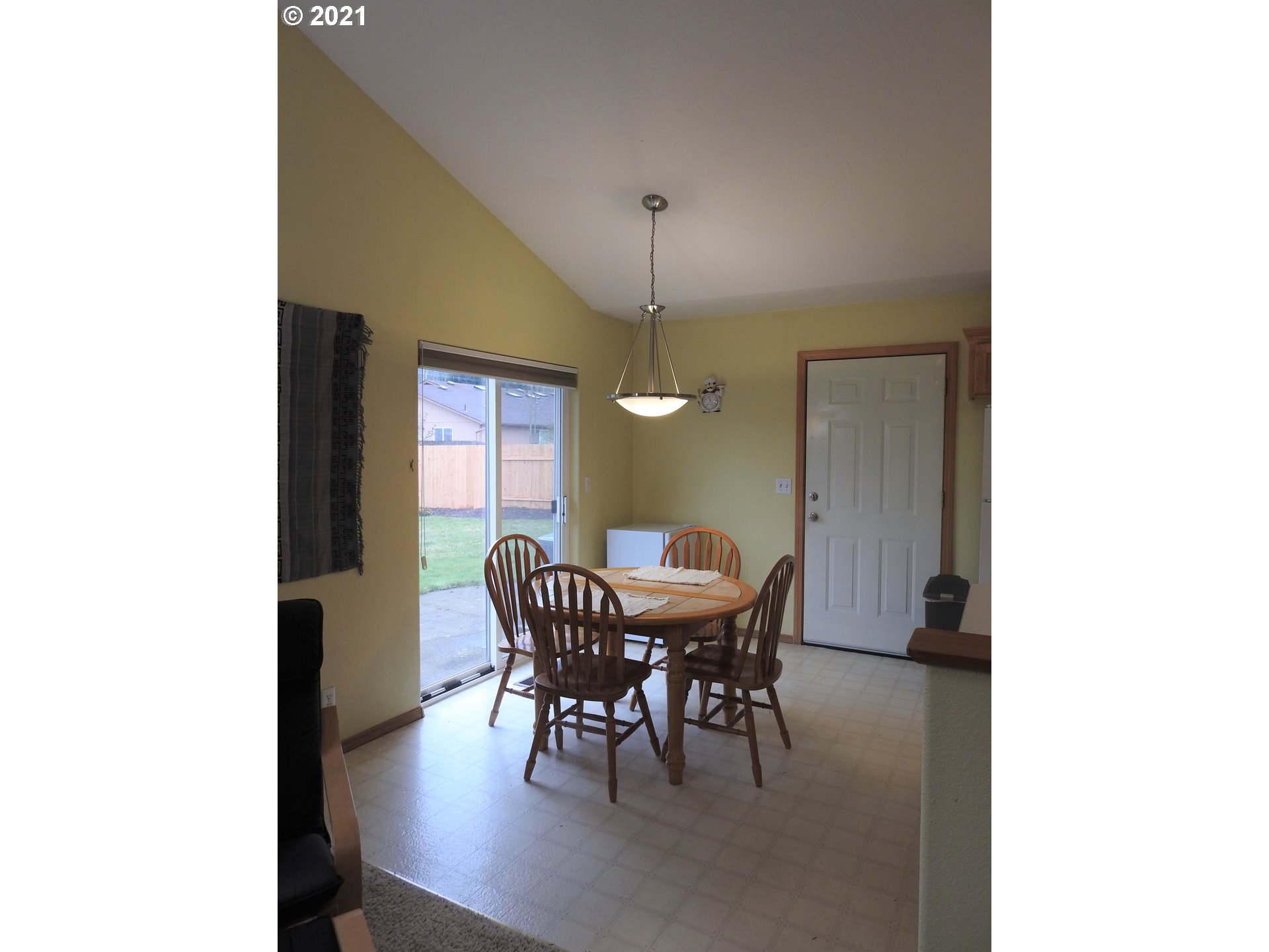 185 65th Place Springfield, OR 97478 - Photo 6 of 30