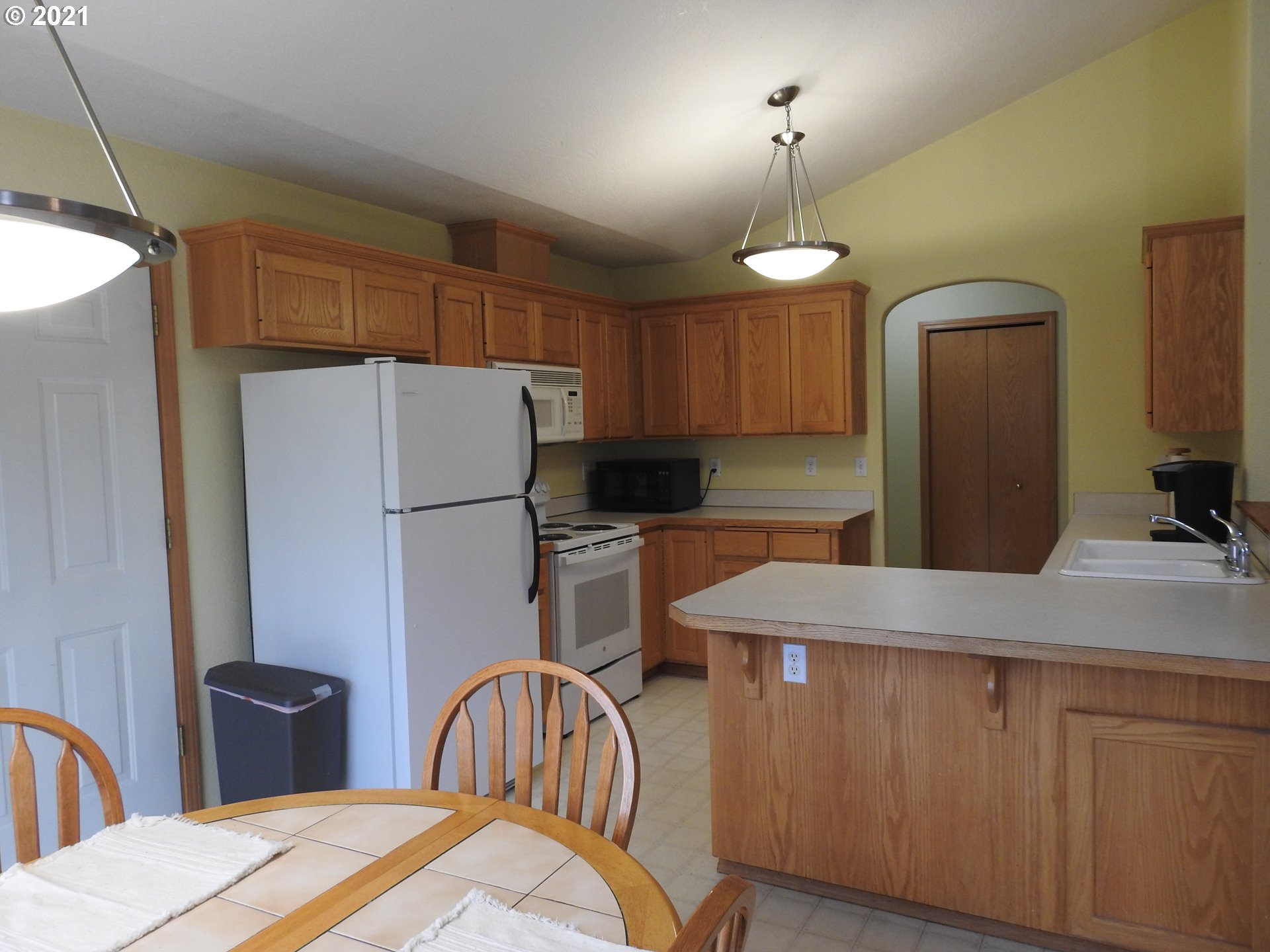 185 65th Place Springfield, OR 97478 - Photo 7 of 30