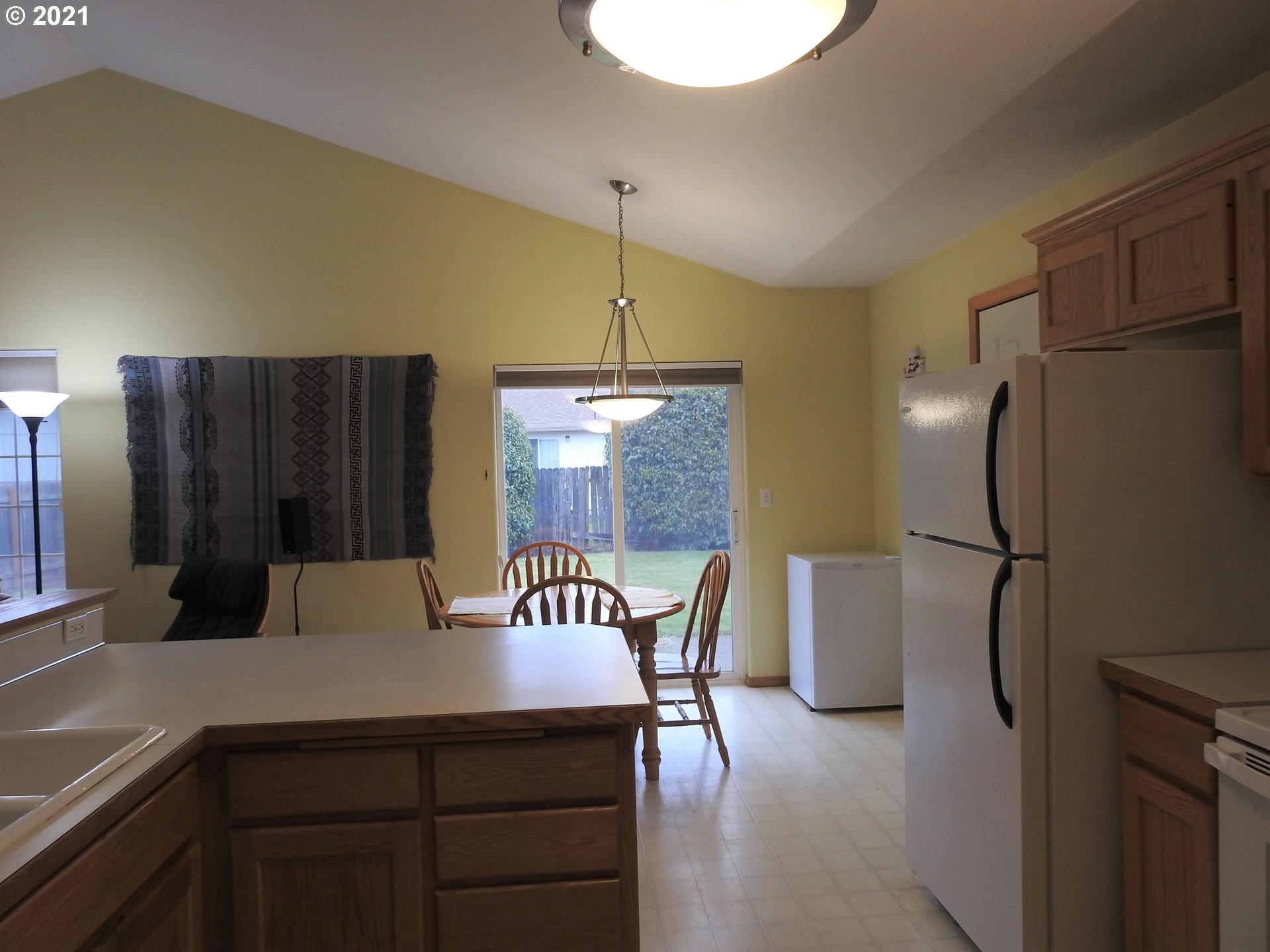 185 65th Place Springfield, OR 97478 - Photo 10 of 30
