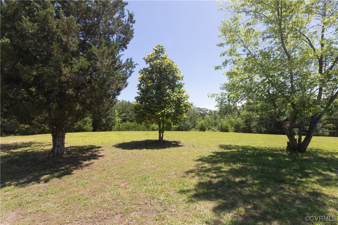 2729 Cumberland Road Farmville, VA 23901 - Photo 8 of 45 a view of back yard
