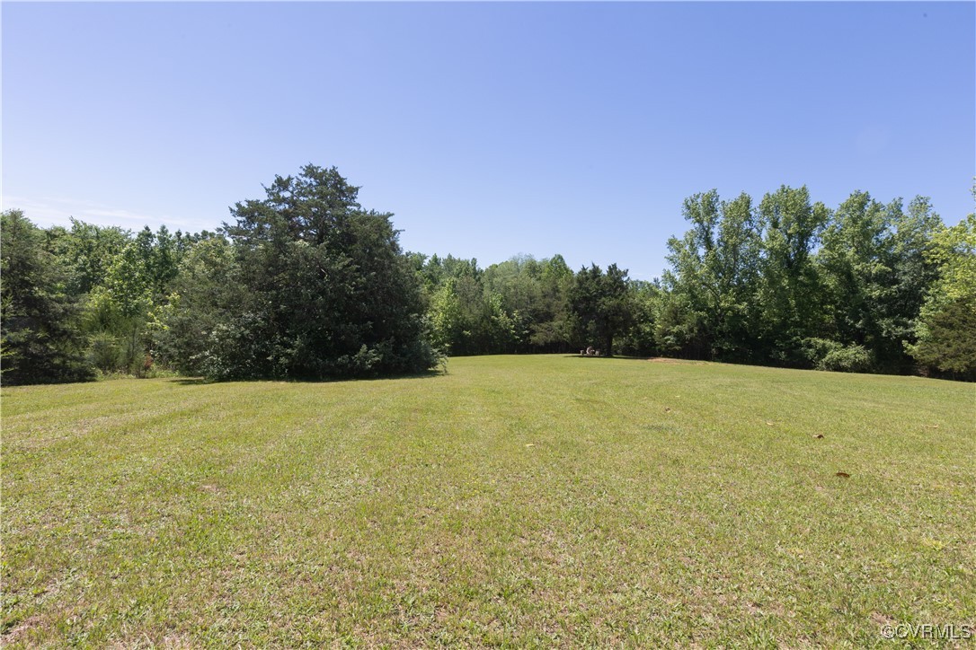 2729 Cumberland Road Farmville, VA 23901 - Photo 10 of 45 a view of outdoor space and yard