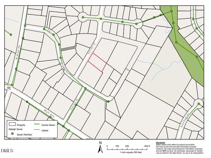 a black and white photo of a building