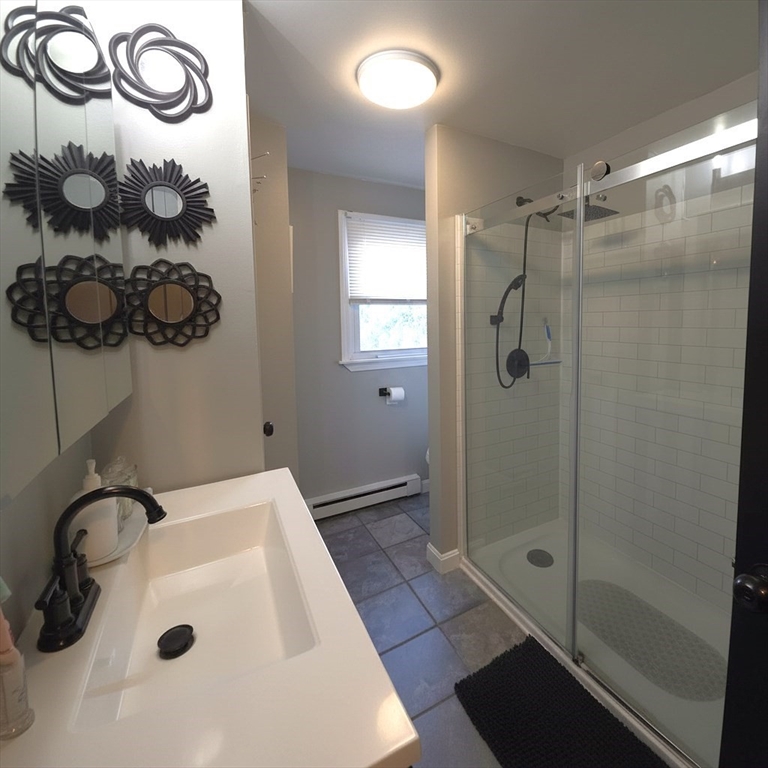216 Plumtree Road Springfield, MA 01118 - Photo 16 of 22