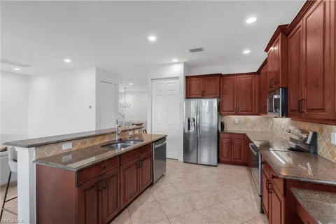 $525,000 | 10487 Winged Elm Lane, Fort Myers, FL 33913