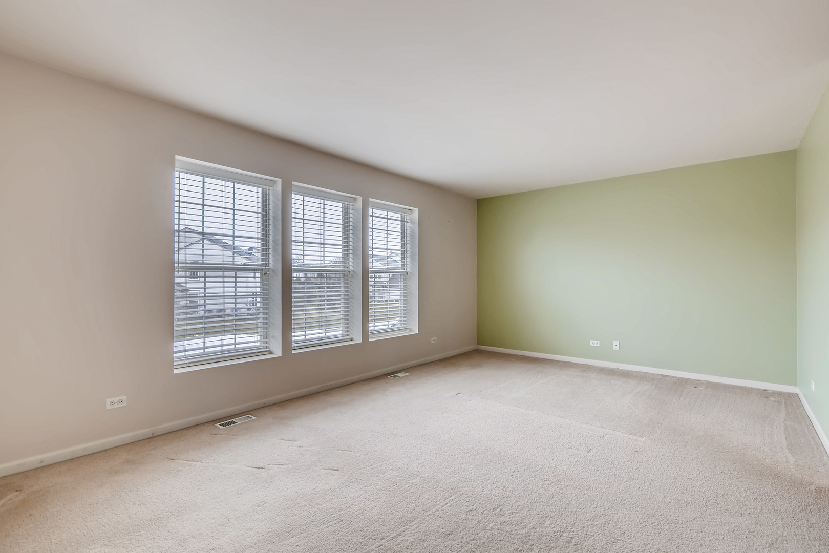 413 Metropolitan Street, Unit 413 Aurora, IL 60502 - Photo 7 of 14