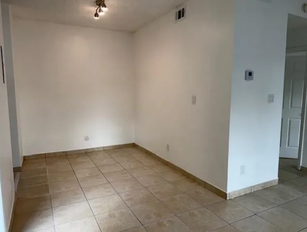 $1,675 | 660 Cypress Club Way, Unit F, Pompano Beach, FL 33064