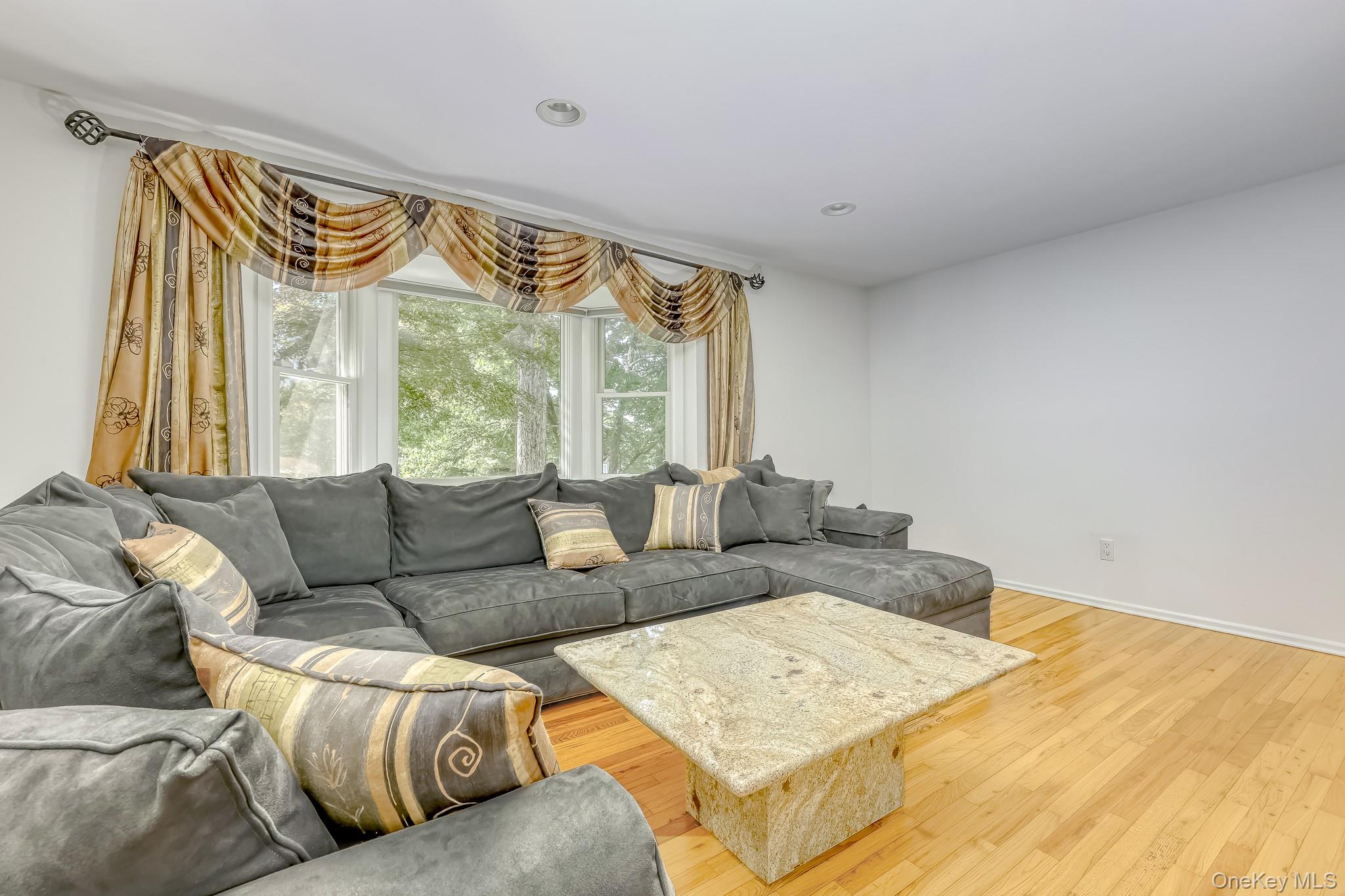 20 Dolphin Road New City, NY 10956 - Photo 5 of 25