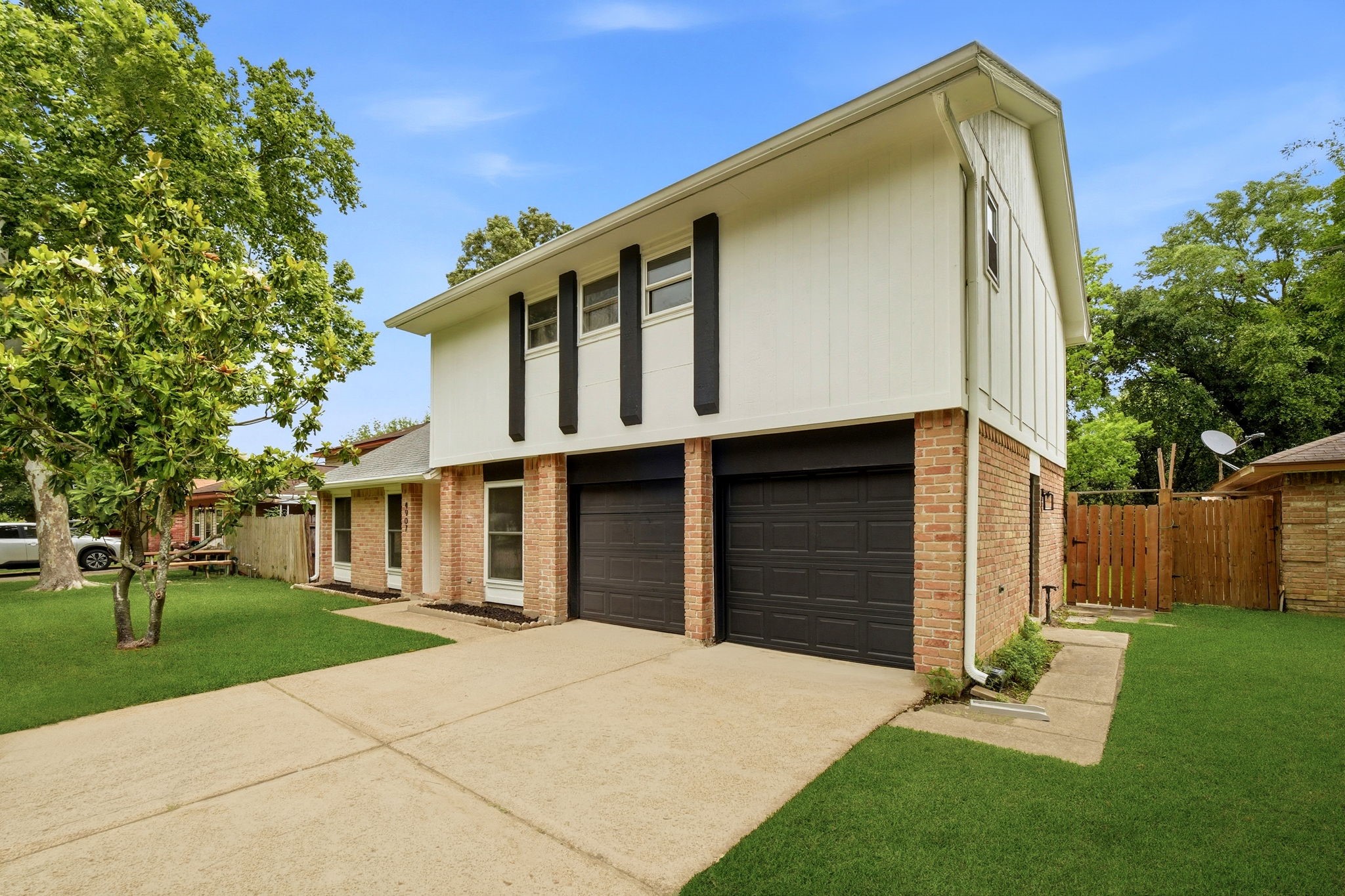 4907 Ripple Creek Drive Baytown, TX 77521 - Photo 4 of 45