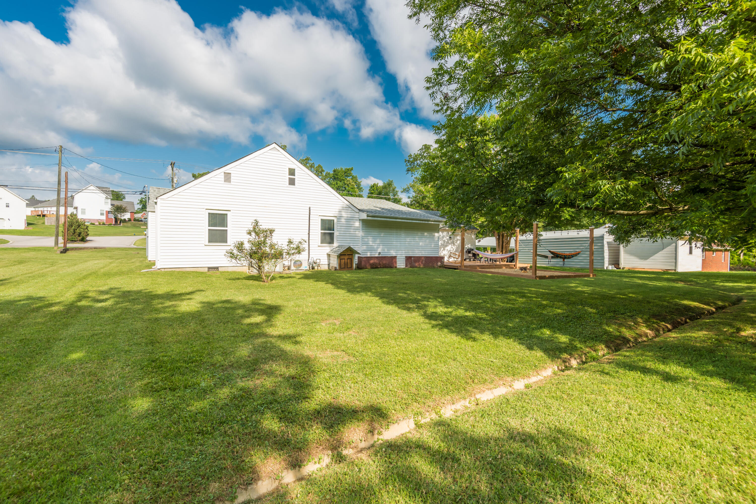 6112 Sevierville Pike Knoxville, TN 37920 - Photo 24 of 32 6112SeviervillePike-10
