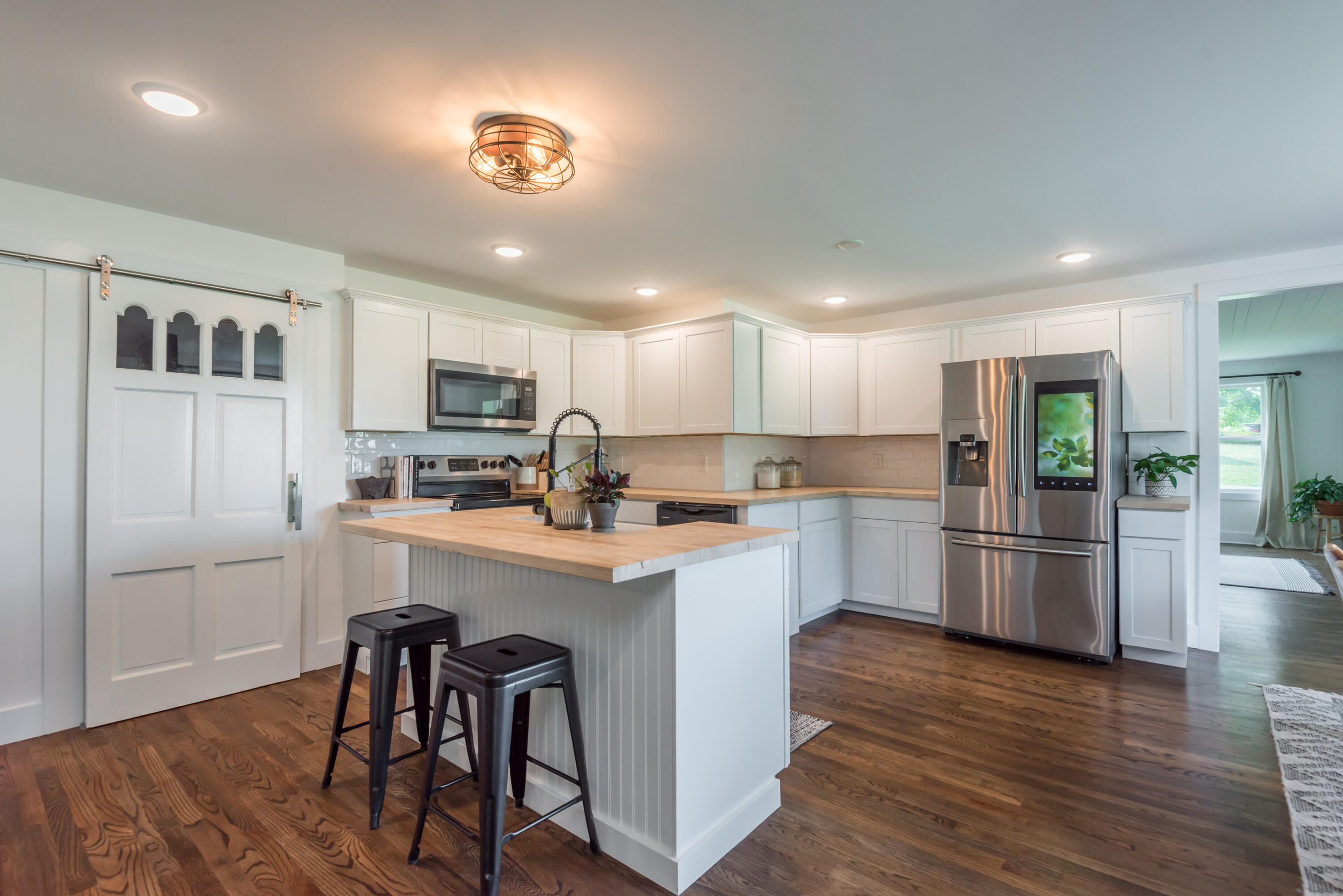 6112 Sevierville Pike Knoxville, TN 37920 - Photo 8 of 32 6112SeviervillePike-39