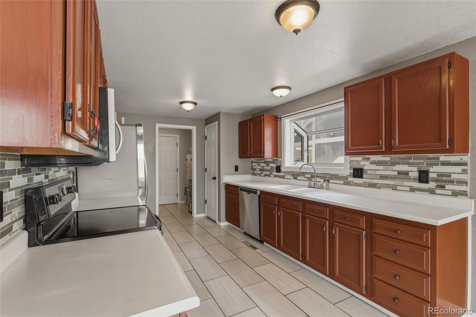 8026 Decatur Street Westminster, CO 80031 - Photo 13 of 31
