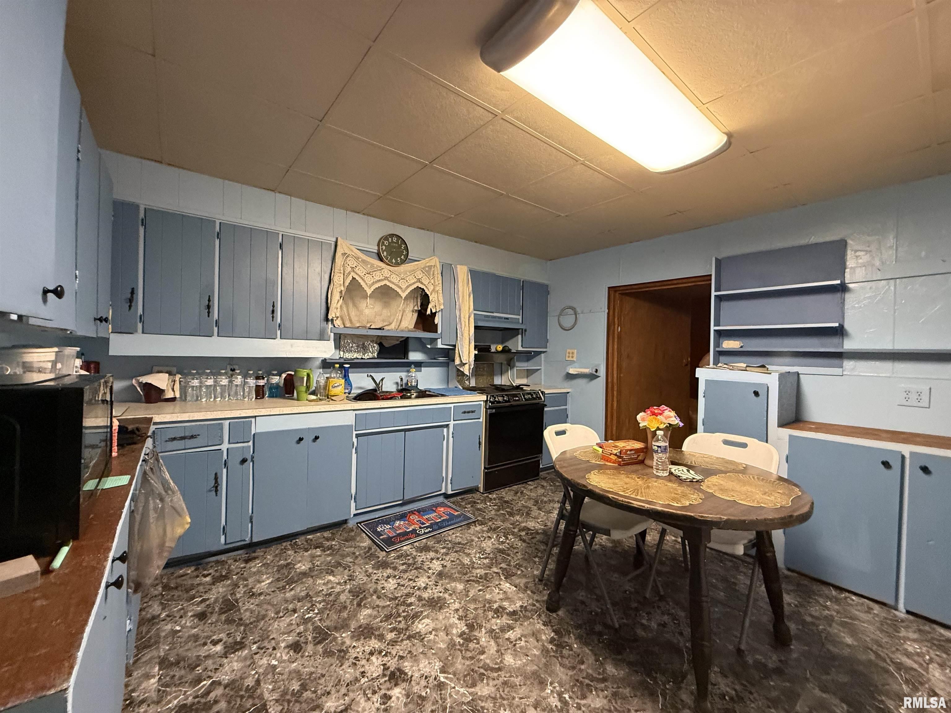 1555 Reed Street Eldorado, IL 62930 - Photo 8 of 26 Gallery Image 8