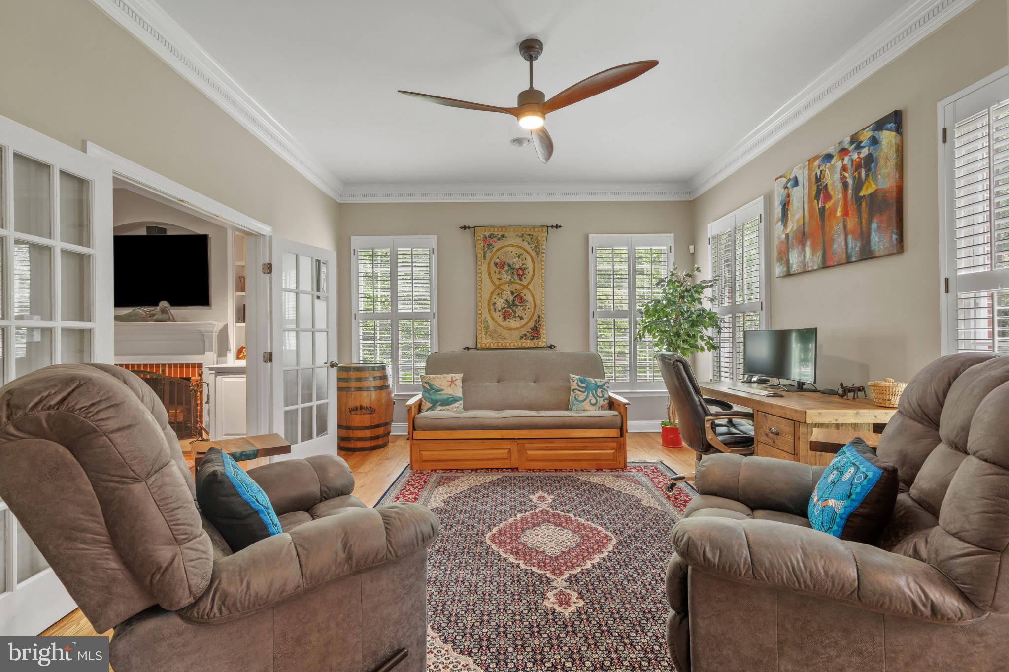 42 Poplar Point Road Edgewater, MD 21037 - Photo 22 of 63 4 picture winidows for great light